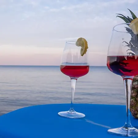 Seaside Sunset Studio - Perfect Location * Messíni
