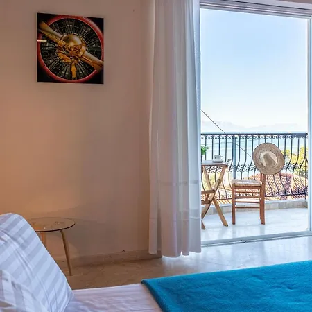 Seaside Sunset Studio - Perfect Location Apartment *