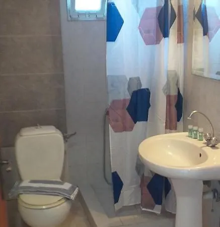 Seaside Sunset Studio - Perfect Location Apartment